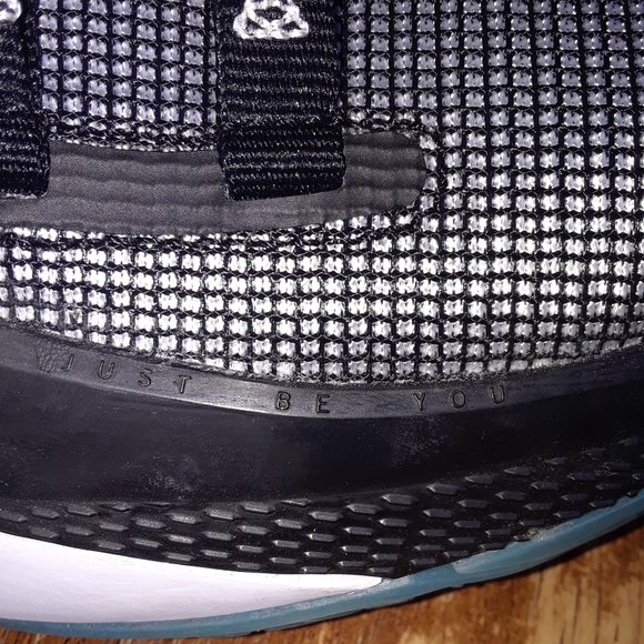 Nike Kyrie Low 3 'Moon' Black/Blue CJ1286-001 Basketball Shoes Men's Size 9 - Picture 12 of 15